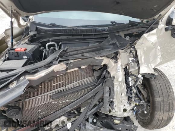 ✅ 2022 Chevrolet Tahoe LT • VIN: 1GNSKNKD4NR116540 • Lot: 62072955. Wystawiony na Copart z przebiegiem 61 893 mil. Bezpłatny archiwum sprzedaży aukcyjnych z USA i szczegółowy raport historii pojazdu na DreamBid. Zdjęcie 13.