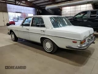 ✅ 1970 Mercedes-Benz 280 • VIN: 10801812048562 • Лот: 92029245. Опубликован ранее на Copart с пробегом 99 796 миль. Бесплатный доступ к архиву аукционных продаж из США и подробный отчёт об истории автомобиля на DreamBid. Изображение 2.