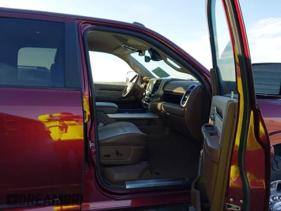 ✅ 2021 Ram 2500 Laramie • VIN: 3C6UR5FJ7MG553175 • Lot: 43573065. Listed on IAAI with 49,448 mi. Free auction sales archive from the USA and detailed vehicle history report at DreamBid. Image 5.