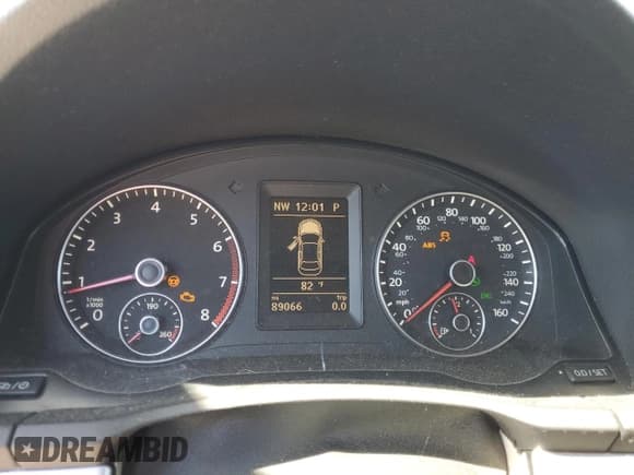 ✅ 2013 Volkswagen Eos Sport • VIN: WVWBW8AH2DV004411 • Lot: 71081045. Listed on Copart with 89,066 mi. Free auction sales archive from the USA and detailed vehicle history report at DreamBid. Image 9.