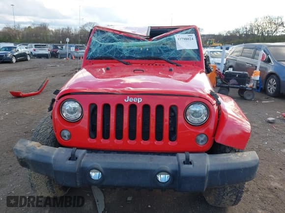 ✅ 2017 Jeep Wrangler Unlimited Rubicon Recon • VIN: 1C4BJWFG3HL709061 • Lot: 43798024. Listed on IAAI with 85,801 mi. Free auction sales archive from the USA and detailed vehicle history report at DreamBid. Image 12.