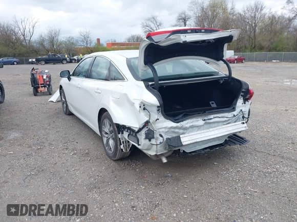 ✅ 2022 Toyota Avalon Hybrid XLE • VIN: 4T1AA1ABXNU015401 • Lot: 41947755. Listed on IAAI with 52,867 mi. Free auction sales archive from the USA and detailed vehicle history report at DreamBid. Image 3.
