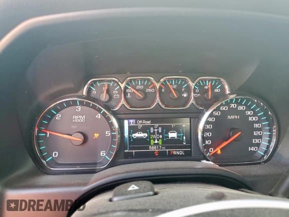 ✅ 2018 Chevrolet Silverado 1500 LT • VIN: 3GCPCREC6JG131735 • Lot: 65686175. Wystawiony na Copart z przebiegiem 58 617 mil. Bezpłatny archiwum sprzedaży aukcyjnych z USA i szczegółowy raport historii pojazdu na DreamBid. Zdjęcie 9.