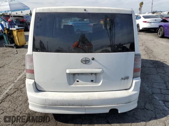 ✅ 2005 Scion xB • VIN: JTLKT324X54021556 • Lot: 92405265. Wystawiony na Copart z przebiegiem 215 233 mil. Bezpłatny archiwum sprzedaży aukcyjnych z USA i szczegółowy raport historii pojazdu na DreamBid. Zdjęcie 6.