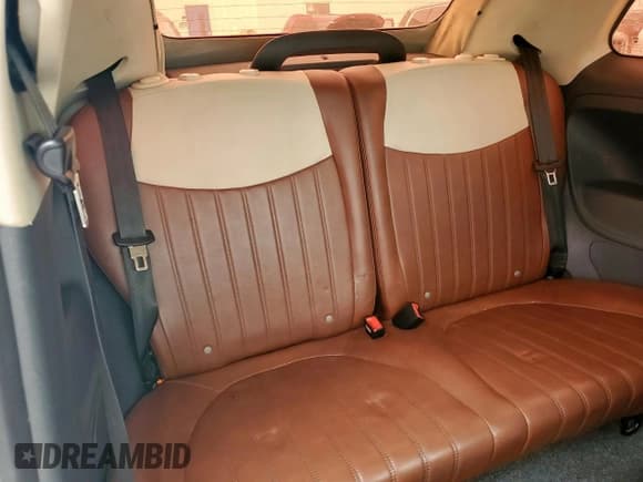 ✅ 2015 FIAT 500 Lounge • VIN: 3C3CFFER3FT513622 • Lot: 51696875. Wystawiony na Copart z przebiegiem 179 535 mil. Bezpłatny archiwum sprzedaży aukcyjnych z USA i szczegółowy raport historii pojazdu na DreamBid. Zdjęcie 10.