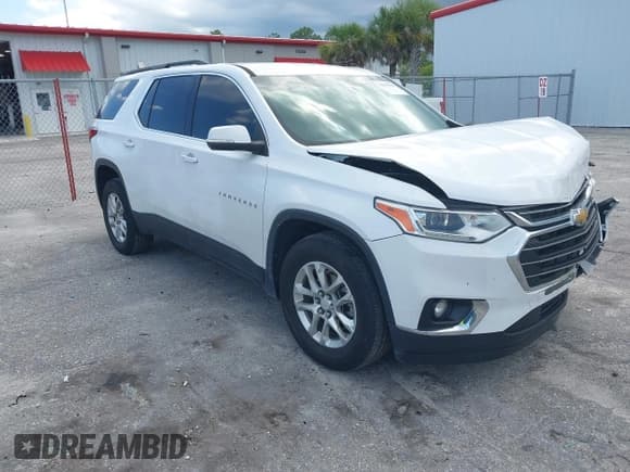 ✅ 2021 Chevrolet Traverse LT Cloth • VIN: 1GNERGKW0MJ126548 • Lot: 42998904. Wystawiony na IAAI z przebiegiem 66 776 mil. Bezpłatny archiwum sprzedaży aukcyjnych z USA i szczegółowy raport historii pojazdu na DreamBid. Zdjęcie 1.