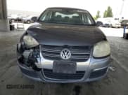 ✅ 2005 Volkswagen Jetta 2.5L • VIN: 3VWRG71K55M635034 • Лот: 61210235. Опубликован ранее на Copart с пробегом 206 470 миль. Бесплатный доступ к архиву аукционных продаж из США и подробный отчёт об истории автомобиля на DreamBid. Изображение 5.