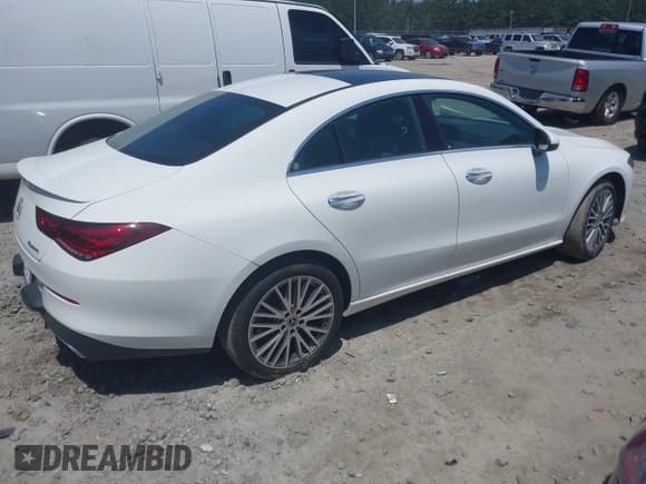 ✅ 2022 Mercedes-Benz CLA 250 • VIN: W1K5J4HBXNN321110 • Лот: 42777388. Опубликован ранее на IAAI с пробегом 9 358 миль. Бесплатный доступ к архиву аукционных продаж из США и подробный отчёт об истории автомобиля на DreamBid. Изображение 4.