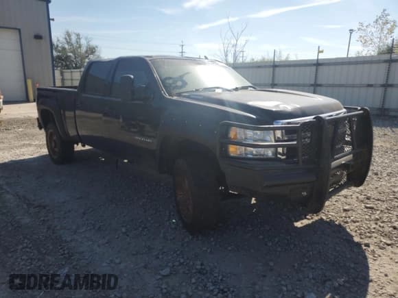 ✅ 2013 Chevrolet Silverado 2500HD LTZ • VIN: 1GC1KYC81DF195074 • Lot: 81772875. Wystawiony na Copart z przebiegiem 257 121 mil. Bezpłatny archiwum sprzedaży aukcyjnych z USA i szczegółowy raport historii pojazdu na DreamBid. Zdjęcie 4.