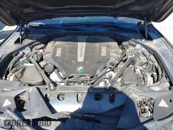 ✅ 2013 BMW 7 Series 750Li • VIN: WBAYE8C50DD131760 • Lot: 43531329. Listed on IAAI with 74,419 mi. Free auction sales archive from the USA and detailed vehicle history report at DreamBid. Image 10.