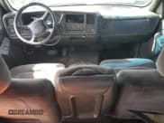 ✅ 2001 Chevrolet Silverado 2500HD LS • VIN: 1GCHK29U81E185336 • Лот: 54368505. Опубликован ранее на Copart с пробегом Не указан. Бесплатный доступ к архиву аукционных продаж из США и подробный отчёт об истории автомобиля на DreamBid. Изображение 8.