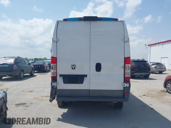 ✅ 2016 Ram ProMaster Cargo • VIN: 3C6TRVDG2GE133309 • Lot: 42109788. Wystawiony na IAAI z przebiegiem 243 853 mil. Bezpłatny archiwum sprzedaży aukcyjnych z USA i szczegółowy raport historii pojazdu na DreamBid. Zdjęcie 16.