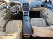 ✅ 2014 Lincoln MKZ • VIN: 3LN6L2G99ER800378 • Lot: 90800625. Wystawiony na Copart z przebiegiem Nie podano. Bezpłatny archiwum sprzedaży aukcyjnych z USA i szczegółowy raport historii pojazdu na DreamBid. Zdjęcie 8.