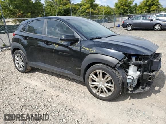 ✅ 2020 Hyundai Kona SE • VIN: KM8K12AAXLU522846 • Лот: 71291164. Опубликован ранее на Copart с пробегом 60 143 миль. Бесплатный доступ к архиву аукционных продаж из США и подробный отчёт об истории автомобиля на DreamBid. Изображение 4.