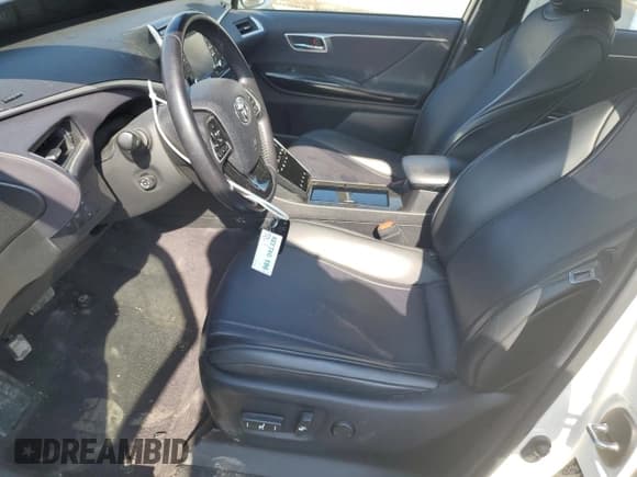 ✅ 2020 Toyota Mirai • VIN: JTDBVRBD2LA008212 • Lot: 80739895. Wystawiony na Copart z przebiegiem 42 132 mil. Bezpłatny archiwum sprzedaży aukcyjnych z USA i szczegółowy raport historii pojazdu na DreamBid. Zdjęcie 7.