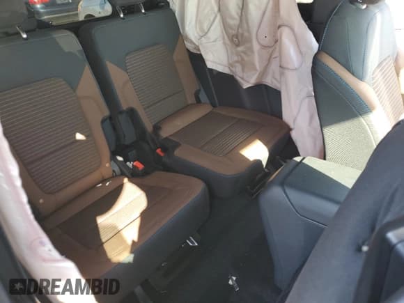 ✅ 2023 Ford Bronco • VIN: 1FMDE5CH0PLB19978 • Lot: 70308774. Listed on Copart with 4,303 mi. Free auction sales archive from the USA and detailed vehicle history report at DreamBid. Image 10.