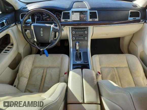 ✅ 2011 Lincoln MKS • VIN: 1LNHL9DR6BG615164 • Lot: 90116955. Listed on Copart with 125,837 mi. Free auction sales archive from the USA and detailed vehicle history report at DreamBid. Image 8.