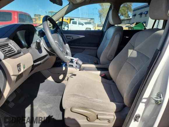 ✅ 2018 Honda Pilot LX • VIN: 5FNYF6H12JB066490 • Lot: 87378915. Wystawiony na Copart z przebiegiem 51 082 mil. Bezpłatny archiwum sprzedaży aukcyjnych z USA i szczegółowy raport historii pojazdu na DreamBid. Zdjęcie 7.