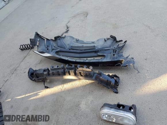 ✅ 2012 Dodge Challenger SXT • VIN: 2C3CDYAG7CH162191 • Lot: 46945085. Wystawiony na Copart z przebiegiem 124 439 mil. Bezpłatny archiwum sprzedaży aukcyjnych z USA i szczegółowy raport historii pojazdu na DreamBid. Zdjęcie 12.