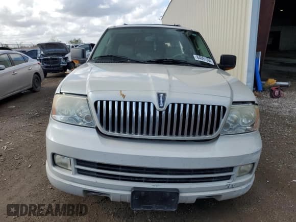 ✅ 2005 Lincoln Navigator Luxury • VIN: 5LMFU275X5LJ03887 • Lot: 84091304. Wystawiony na Copart z przebiegiem Nie podano. Bezpłatny archiwum sprzedaży aukcyjnych z USA i szczegółowy raport historii pojazdu na DreamBid. Zdjęcie 5.