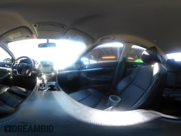 ✅ 2017 Nissan Maxima SR • VIN: 1N4AA6AP3HC390365 • Lot: 43167636. Wystawiony na IAAI z przebiegiem 179 885 mil. Bezpłatny archiwum sprzedaży aukcyjnych z USA i szczegółowy raport historii pojazdu na DreamBid. Zdjęcie 19.