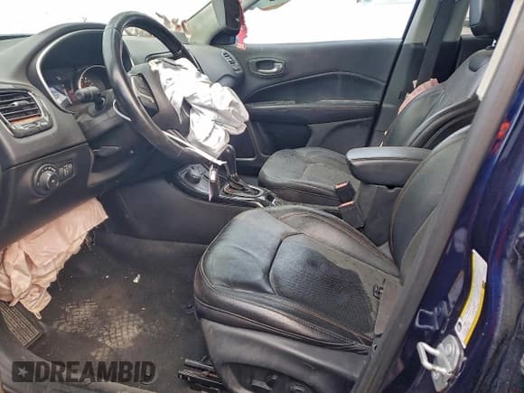 ✅ 2020 Jeep Compass Limited • VIN: 3C4NJDCB8LT215513 • Lot: 80026795. Wystawiony na Copart z przebiegiem 116 612 mil. Bezpłatny archiwum sprzedaży aukcyjnych z USA i szczegółowy raport historii pojazdu na DreamBid. Zdjęcie 7.