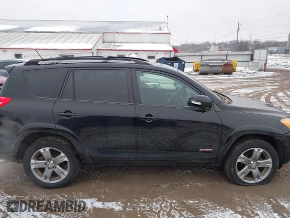 ✅ 2010 Toyota RAV4 Sport • VIN: JTMRF4DV5A5035639 • Lot: 43902176. Listed on IAAI with 141,574 mi. Free auction sales archive from the USA and detailed vehicle history report at DreamBid. Image 13.
