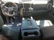 ✅ 2022 GMC Sierra 2500HD Denali • VIN: 1GT49REY5NF293022 • Лот: 68856055. Опубликован ранее на Copart с пробегом 15 103 миль. Бесплатный доступ к архиву аукционных продаж из США и подробный отчёт об истории автомобиля на DreamBid. Изображение 8.