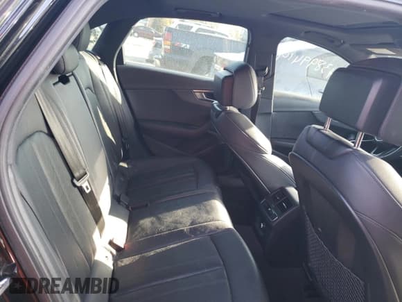 ✅ 2018 Audi A4 • VIN: WAUENBF42JN016862 • Lot: 43899414. Wystawiony na Copart z przebiegiem 76 823 mil. Bezpłatny archiwum sprzedaży aukcyjnych z USA i szczegółowy raport historii pojazdu na DreamBid. Zdjęcie 10.