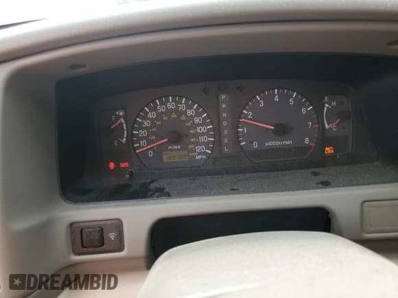 ✅ 2000 Mitsubishi Montero Sport Limited • VIN: JA4MT41R3YP060042 • Лот: 59513635. Опубликован ранее на Copart с пробегом 189 108 миль. Бесплатный доступ к архиву аукционных продаж из США и подробный отчёт об истории автомобиля на DreamBid. Изображение 9.