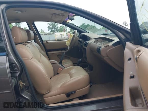 ✅ 2000 Chrysler Cirrus LXi • VIN: 1C3EJ56H2YN104022 • Lot: 42442779. Listed on IAAI with 54,587 mi. Free auction sales archive from the USA and detailed vehicle history report at DreamBid. Image 5.