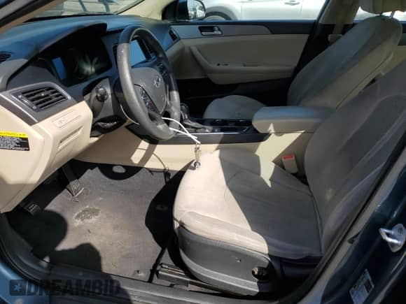 2016 Hyundai Sonata 2.4L z VIN 5NPE24AF5GH369718, wystawiony jako Copart lot #84987265 z przebiegiem 123 408 mil mil oraz Czysty tytuł • Clean title. Historia ofert i sprzedaży dostępna na DreamBid. Obrazek 7.