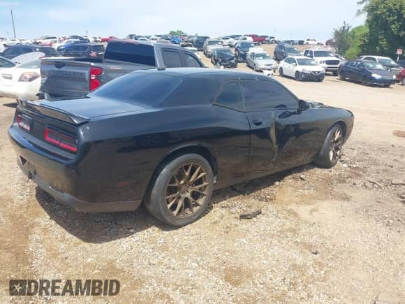 2018 Dodge Challenger R/T with VIN 2C3CDZBT4JH146576, listed as a IAAI auction lot 43050820 with 114,151 mi miles and . Bid and sale history available at DreamBid. Image 4.