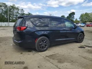 ✅ 2019 Chrysler Pacifica Touring L Plus • VIN: 2C4RC1EG7KR640029 • Lot: 84771395. Wystawiony na Copart z przebiegiem 83 932 mil. Bezpłatny archiwum sprzedaży aukcyjnych z USA i szczegółowy raport historii pojazdu na DreamBid. Zdjęcie 3.