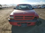 ✅ 2002 Dodge Dakota Sport • VIN: 1B7GL32X22S542628 • Lot: 83915294. Wystawiony na Copart z przebiegiem Nie podano. Bezpłatny archiwum sprzedaży aukcyjnych z USA i szczegółowy raport historii pojazdu na DreamBid. Zdjęcie 5.