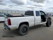 ✅ 2003 Chevrolet Silverado 2500HD LS • VIN: 1GCHC29U13E267442 • Лот: 51182565. Опубликован ранее на Copart с пробегом Не указан. Бесплатный доступ к архиву аукционных продаж из США и подробный отчёт об истории автомобиля на DreamBid. Изображение 3.