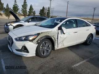 ✅ 2019 Hyundai Sonata Limited • VIN: KMHE34L30KA092231 • Lot: 50661875. Listed on Copart with 53,814 mi. Free auction sales archive from the USA and detailed vehicle history report at DreamBid. Image 1.