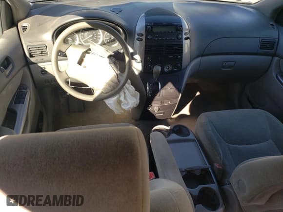 ✅ 2006 Toyota Sienna CE • VIN: 5TDZA23C06S499815 • Lot: 81330085. Listed on Copart with 178,176 mi. Free auction sales archive from the USA and detailed vehicle history report at DreamBid. Image 8.