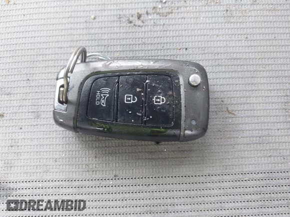 ✅ 2020 Hyundai Venue SEL • VIN: KMHRC8A32LU047674 • Lot: 41678239. Listed on IAAI with 56,061 mi. Free auction sales archive from the USA and detailed vehicle history report at DreamBid. Image 11.