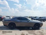 ✅ 2018 Dodge Challenger SXT • VIN: 2C3CDZAG8JH204564 • Lot: 43262680. Wystawiony na IAAI z przebiegiem 52 822 mil. Bezpłatny archiwum sprzedaży aukcyjnych z USA i szczegółowy raport historii pojazdu na DreamBid. Zdjęcie 14.