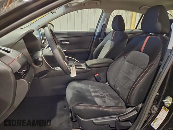 ✅ 2025 Nissan Sentra SR • VIN: 3N1AB8DV8SY329785 • Lot: 95860335. Listed on Copart with 10,260 mi. Free auction sales archive from the USA and detailed vehicle history report at DreamBid. Image 7.