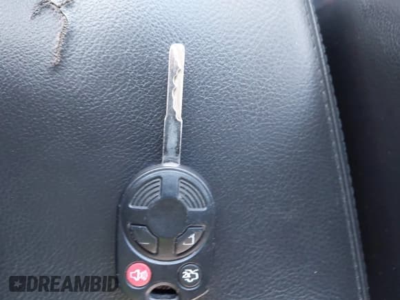 ✅ 2013 Ford Focus SE • VIN: 1FADP3F28DL235280 • Lot: 43546076. Wystawiony na IAAI z przebiegiem 126 232 mil. Bezpłatny archiwum sprzedaży aukcyjnych z USA i szczegółowy raport historii pojazdu na DreamBid. Zdjęcie 11.