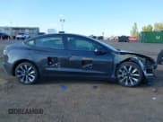 ✅ 2024 Tesla Model 3 • VIN: 5YJ3E1EA1RF749104 • Lot: 43182477. Wystawiony na IAAI z przebiegiem 18 569 mil. Bezpłatny archiwum sprzedaży aukcyjnych z USA i szczegółowy raport historii pojazdu na DreamBid. Zdjęcie 14.