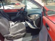 ✅ 2005 Volkswagen Beetle GLS • VIN: 3VWCM31Y55M364116 • Lot: 43312162. Wystawiony na IAAI z przebiegiem 93 386 mil. Bezpłatny archiwum sprzedaży aukcyjnych z USA i szczegółowy raport historii pojazdu na DreamBid. Zdjęcie 5.