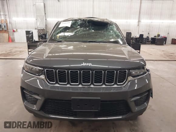 ✅ 2025 Jeep Grand Cherokee Altitude X • VIN: 1C4RJHAG5SC278876 • Лот: 42261321. Опубликован ранее на IAAI с пробегом 819 миль. Бесплатный доступ к архиву аукционных продаж из США и подробный отчёт об истории автомобиля на DreamBid. Изображение 13.