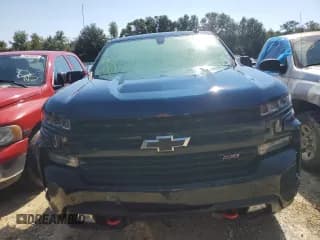 ✅ 2020 Chevrolet Silverado 1500 LT Trail Boss • VIN: 3GCPYFED1LG371125 • Lot: 74370264. Wystawiony na Copart z przebiegiem 79 652 mil. Bezpłatny archiwum sprzedaży aukcyjnych z USA i szczegółowy raport historii pojazdu na DreamBid. Zdjęcie 5.
