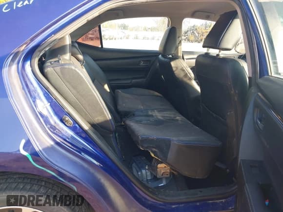 ✅ 2018 Toyota Corolla LE • VIN: 5YFBURHE1JP815087 • Lot: 43522480. Listed on IAAI with 97,514 mi. Free auction sales archive from the USA and detailed vehicle history report at DreamBid. Image 8.