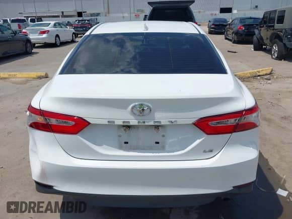 2019 Toyota Camry LE z VIN 4T1B11HK6KU276241, wystawiony jako IAAI lot #42379029 z przebiegiem 81 411 mil mil oraz . Historia ofert i sprzedaży dostępna na DreamBid. Obrazek 17.