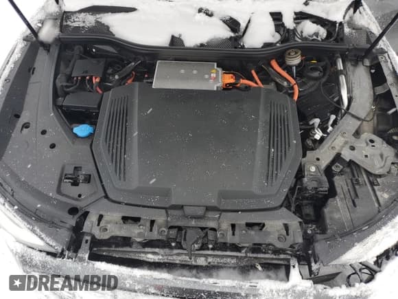 ✅ 2022 Audi e-tron Prestige • VIN: WA1VAAGE5NB039506 • Lot: 83216424. Listed on Copart with Not provided. Free auction sales archive from the USA and detailed vehicle history report at DreamBid. Image 11.