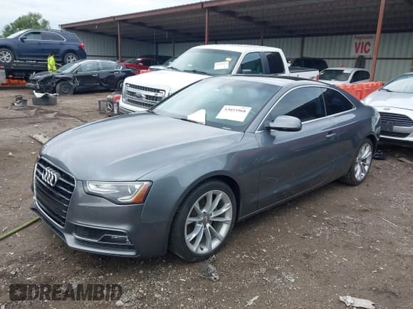 ✅ 2013 Audi A5 Premium Plus • VIN: WAULFAFR3DA001048 • Lot: 43053968. Wystawiony na IAAI z przebiegiem 157 669 mil. Bezpłatny archiwum sprzedaży aukcyjnych z USA i szczegółowy raport historii pojazdu na DreamBid. Zdjęcie 2.